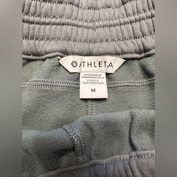 Athleta Triumph Hybrid Wide Crop Size Medium Bali Green EUC - Picture 7 of 9